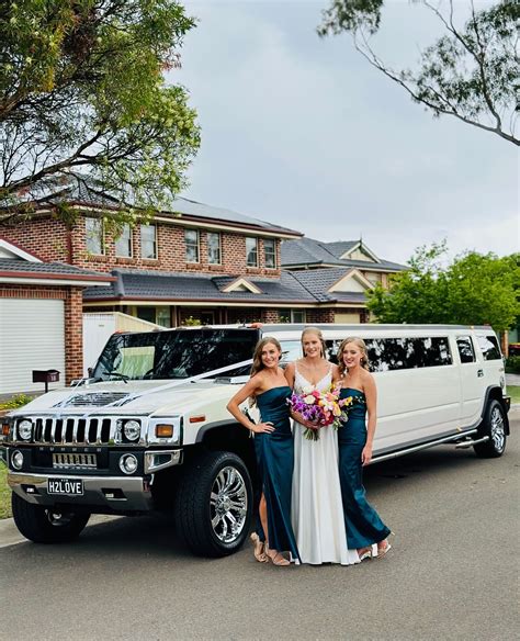 stretch hummer hire wollongong.